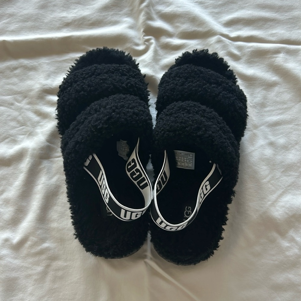 Black Ugg slippers women’s 9